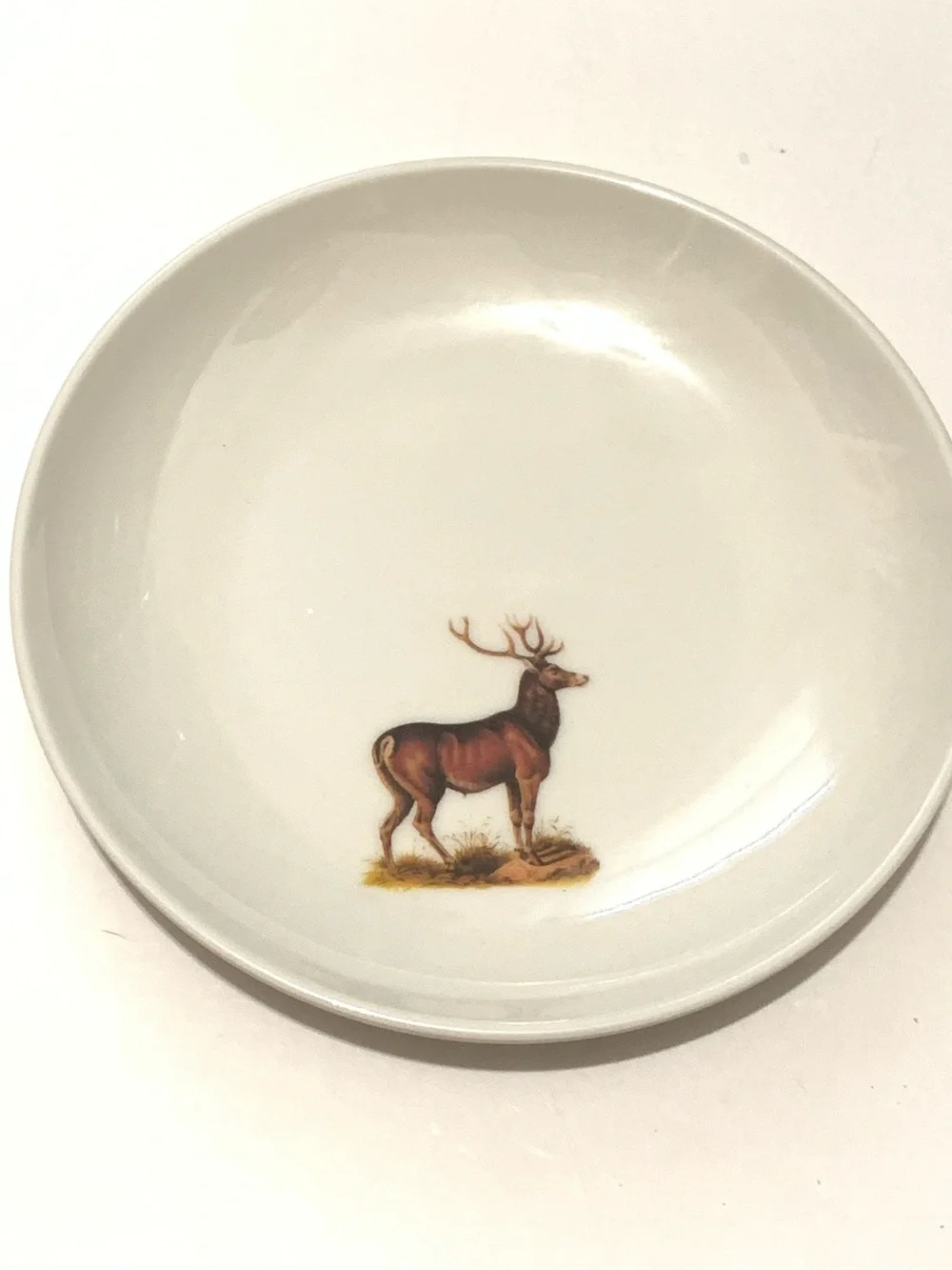 Melamine Deer Accent Plate - White